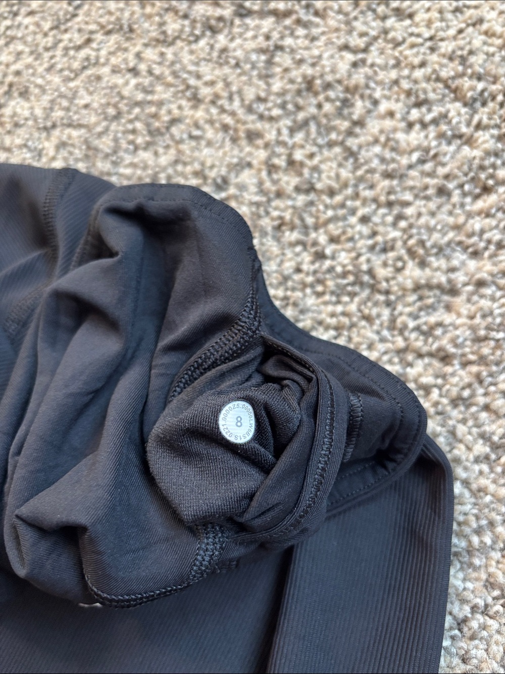Lululemon Ribbed Contoured High Rise Crop *17" size 8 - Picture 4 of 6